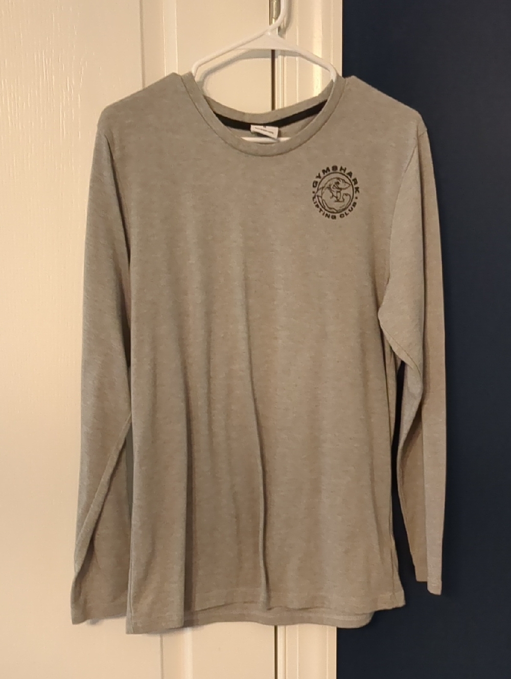 Gymshark Light Gray Long-Sleeve Crewneck Shirt with Chest Logo